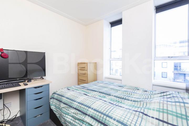 2 bed 2 bath in the heart of Highbury with concierge and rooftop gardens  Drayton Park, Highbury